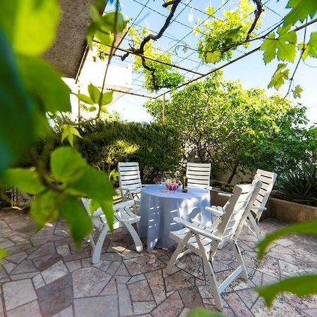 Apartment Bella Baška Voda Dış mekan fotoğraf